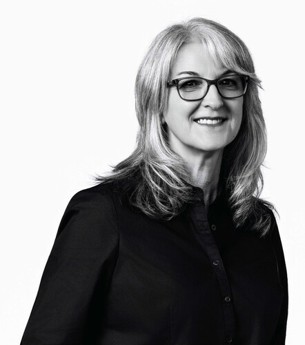 Theresa MacKnight
